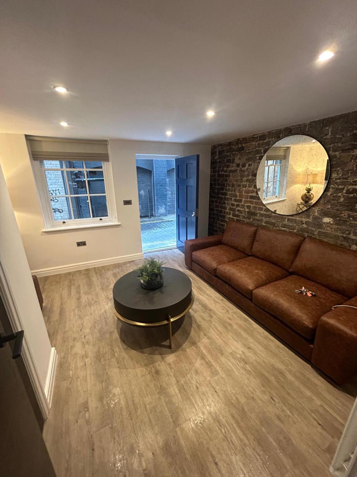 10 Hockenhall - Liverpool's Oldest House *