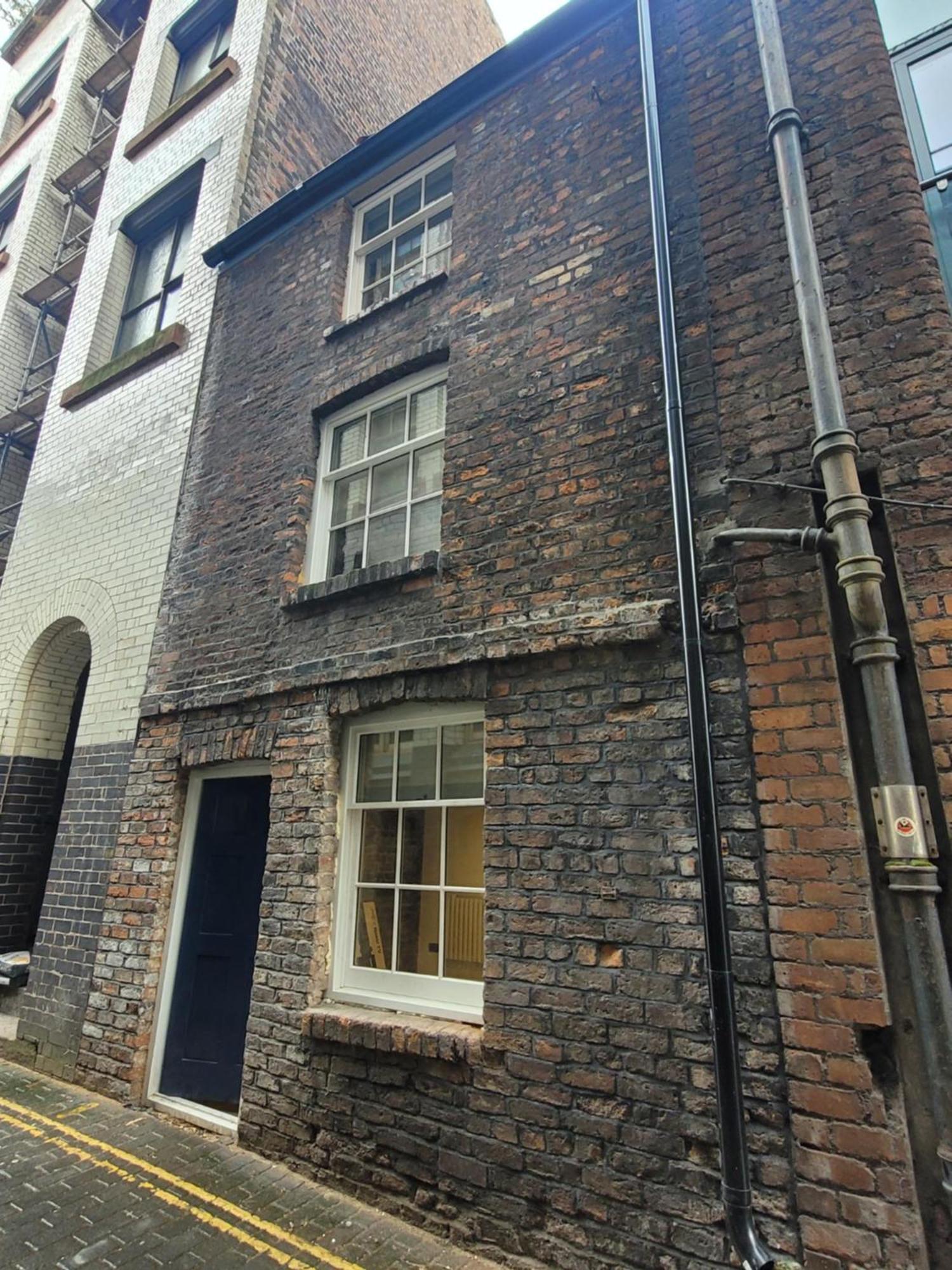10 Hockenhall - Liverpool's Oldest House